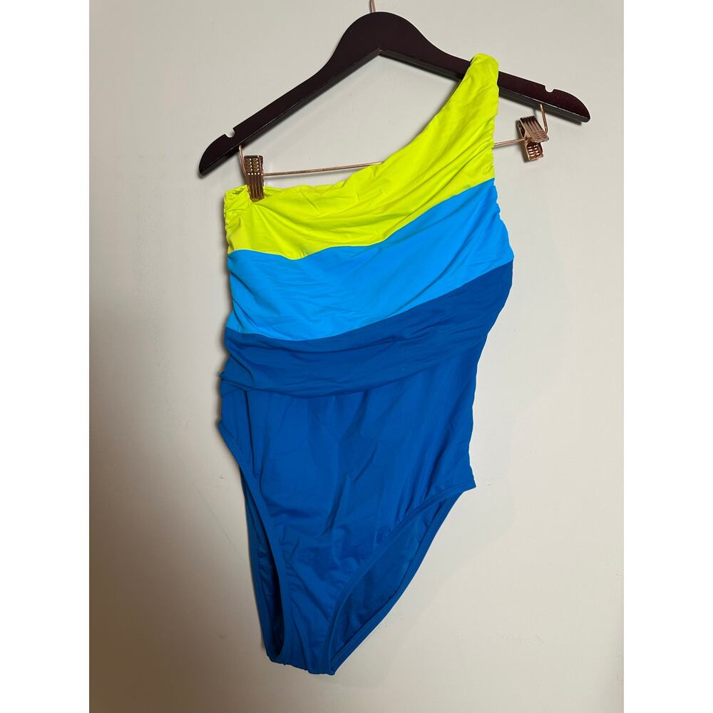 La Blanca Swim Suit size 8
